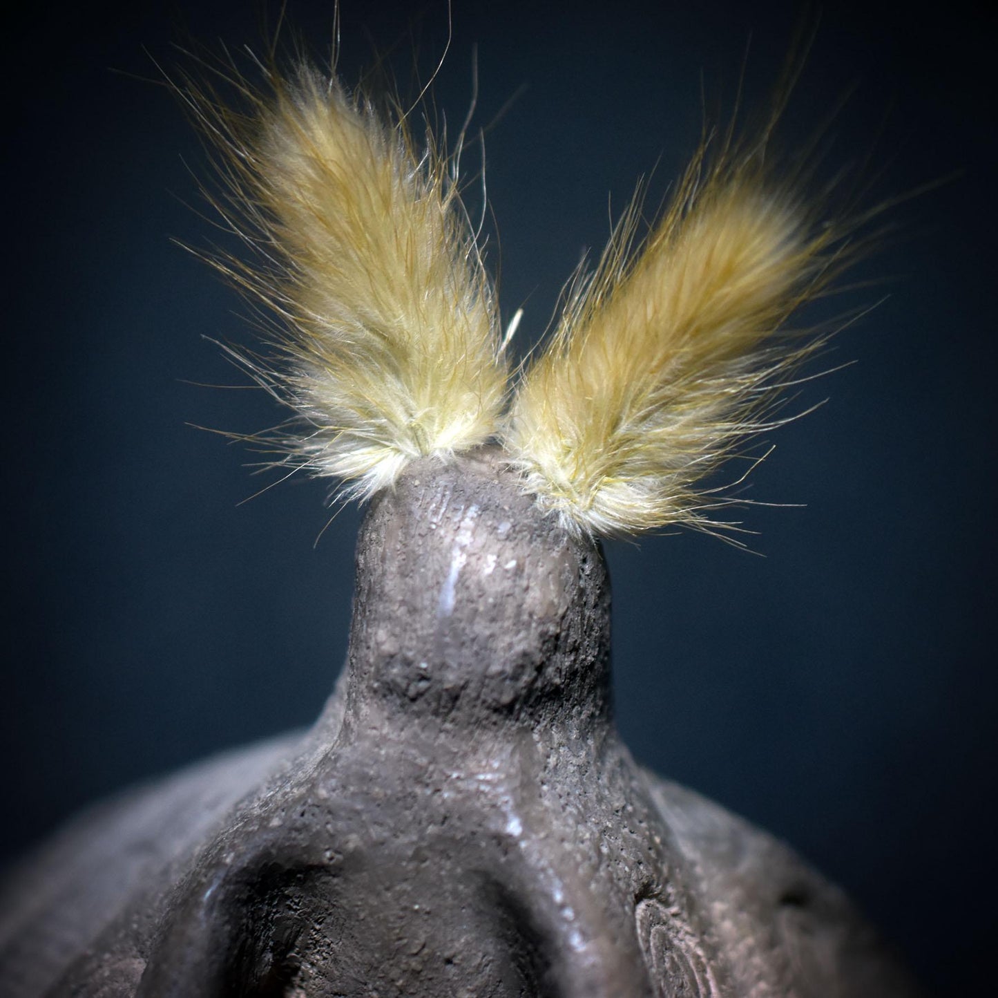 Bote der Nacht – Krafttier Motte aus Rauchbrandkunst - spirituelle Dekoration für Transformation - Art.Nr.: SKU139