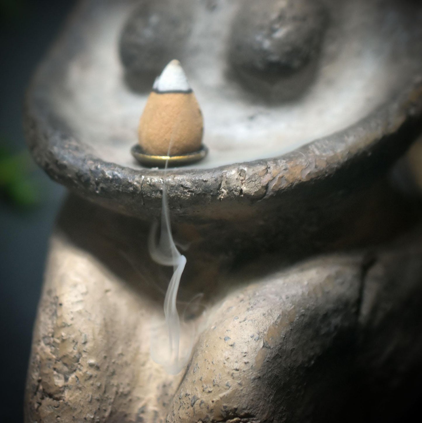 Archaische Skulptur der Weiblichkeit - Hüterin des Rauches – traditionelle Rauchbrandkunst - Art.Nr.: RÄH017