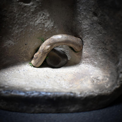 Cernunnos im Rauch – Archaischer Rückfluss-Räucherkegelhalter - traditionelle Rauchbrandkunst