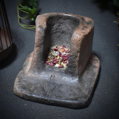 Hütte der Bärenkraft – 4-in-1 Gefäß - archaisch anmutend, aus Ton -Duftlampe/Räuchergefäß/Räucherstövchen/Teelichthalter Art.Nr.: RÄG047