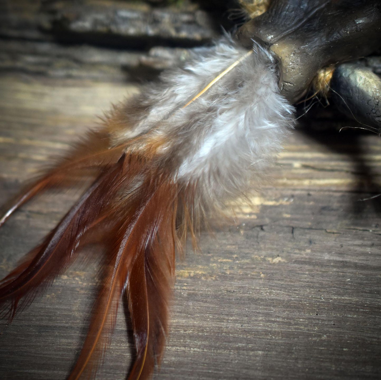 Federn des Lichts – Handgefertigte Räucherfedern aus Ton und echten Federn - Ritualwerkzeug - Art.Nr.: RÄF014