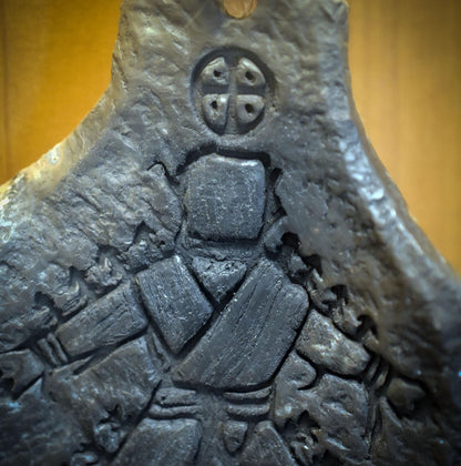 Hexenglocke Nordisches Schutzsymbol – Wand- und Fensterdeko aus Ton mit Glöckchen und Quaste