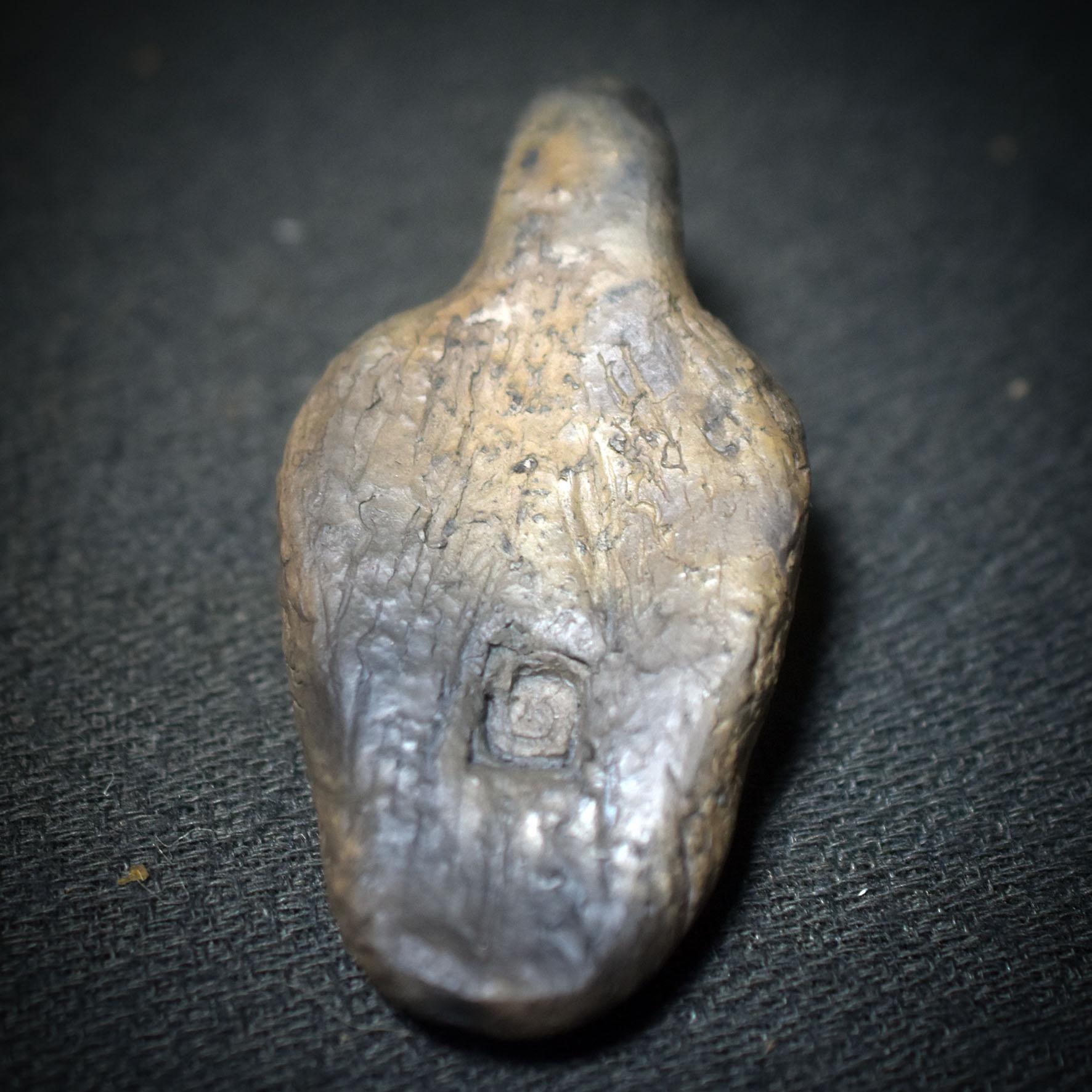 Taschengöttin – Venus als Begleiterin Deiner inneren Kraft - traditionell gebrannter Ton - inspiriert durch Artefakte - Art.Nr.: TAS007