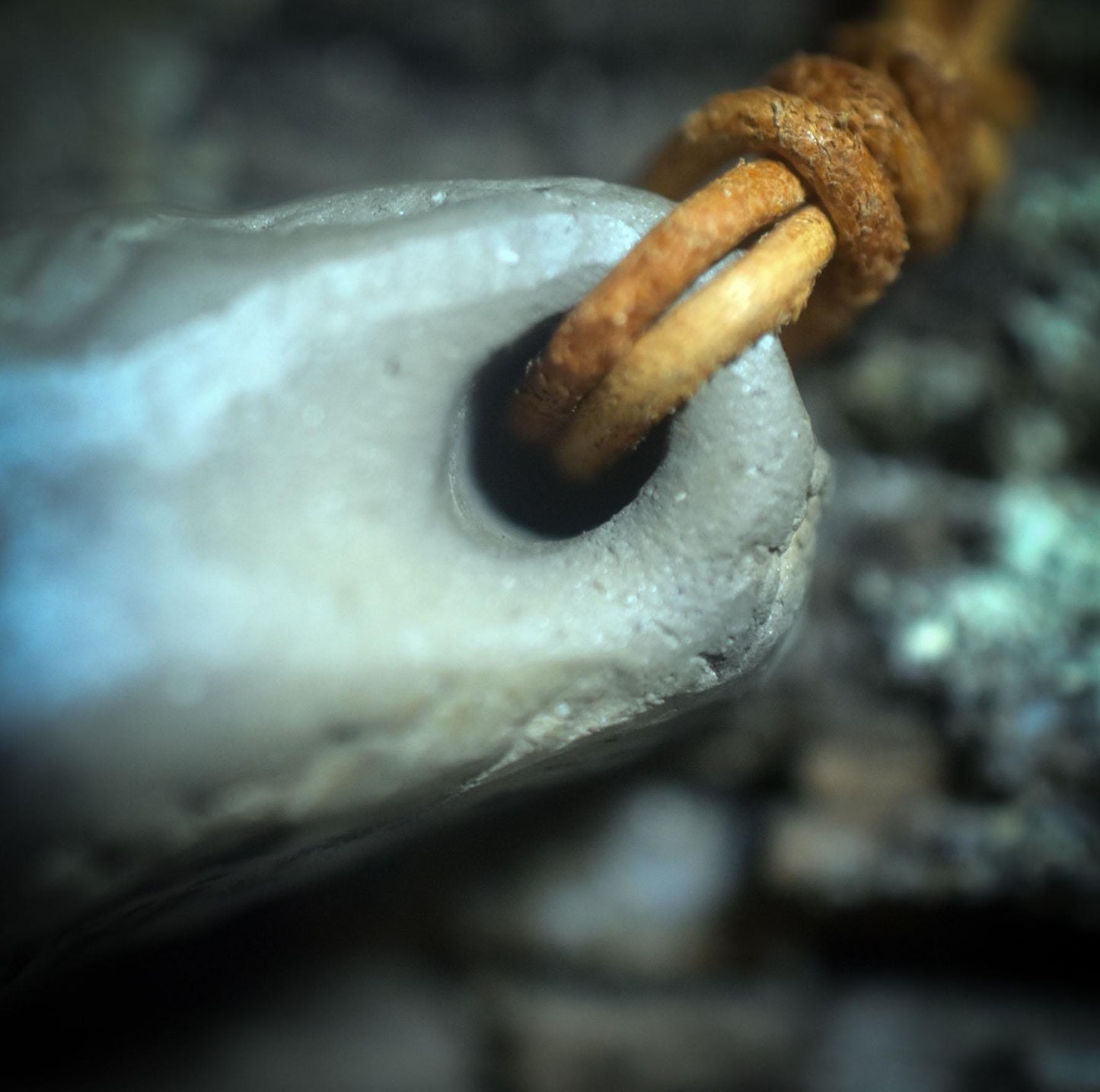 Die Kraft des Adlers – Traditionelles Rauchbrand-Amulett - Krafttier Schmuck - Art.Nr.: AMU062