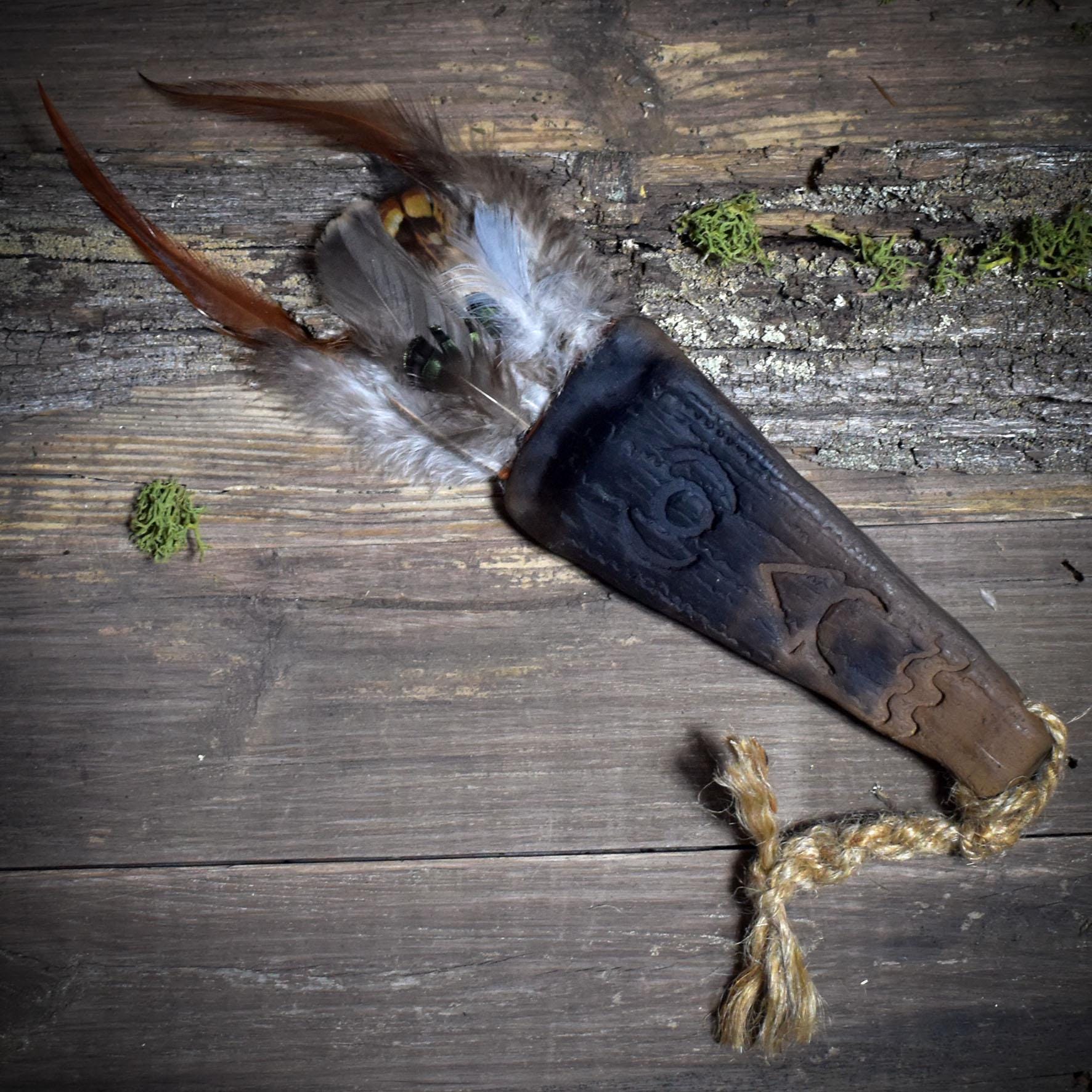 Räucherfächer -Schamanische Verbindung- – Handgefertigt aus Ton & Naturfedern - Ritualwerkzeug - Art.Nr.: RÄF015