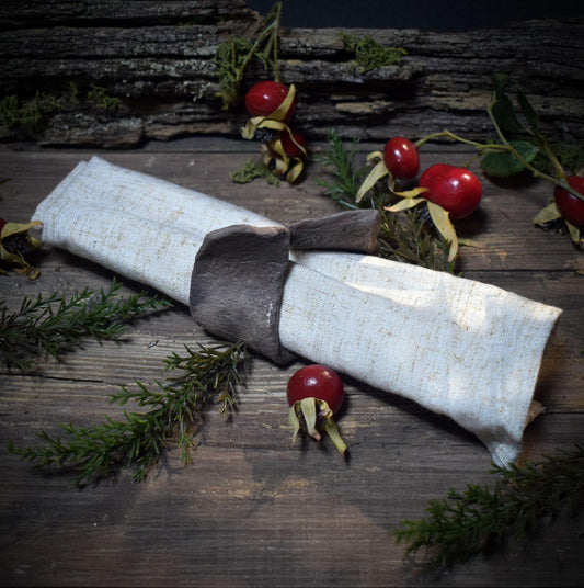 Rustikale Serviettenringe im 4er Set – Traditionell gebrannter Ton für deine Festtafel