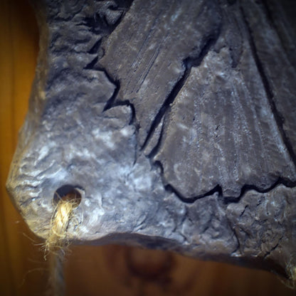 Hexenglocke Nordisches Schutzsymbol – Wand- und Fensterdeko aus Ton mit Glöckchen und Quaste