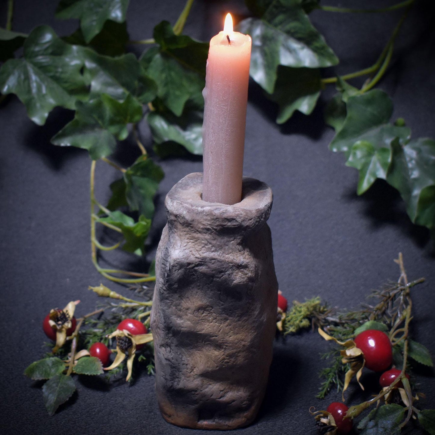 Kerzenhalter Nordisches Strohpuppen-Symbol – Traditionelle Rauchbrandkunst für Jul und Weihnachten - Art.Nr.: TKH012