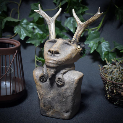 Cernunnos – Hüter des Waldes und der wilden Seele - keltische Mythologie, traditionell gebrannte Rauchbrandkunst - Art.Nr.: SKU155