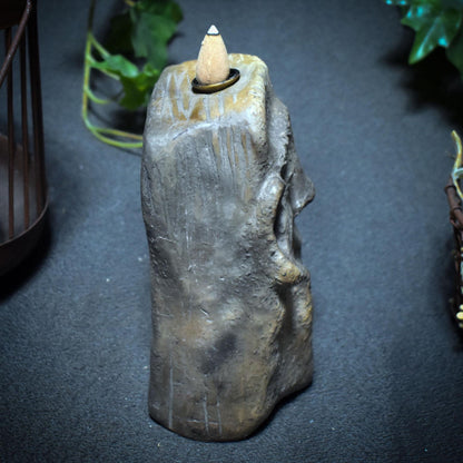 Rückfluss Räucherkegelhalter – Das Gesicht der Stille - traditionell gebrannter Ton - mystische, magische Dekoration