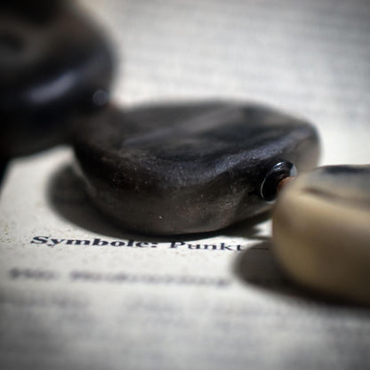 Weg der Intuition – Rauchbrand-Kette als Ritualbegleiter und Talisman der inneren Stimme - Art.Nr.: WKR001