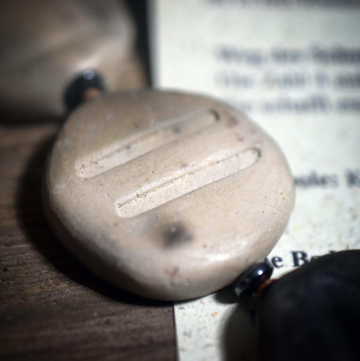 Weg des Schutzes – Rauchbrand-Kette mit 4 Steinen für Erdung und innere Stärke - Art.Nr.: WKR002