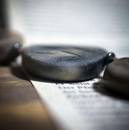 Weg der Transformation – Rauchbrand-Kette mit 5 Steinen für Wandel und Erneuerung - Art.Nr.: WKR003