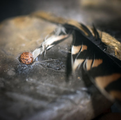 Ritualstab Eye Idol – Rauchbrandkunst & archaische Naturkraft - kraftvolles Ritualwerkzeug aus Ton und Holz - Art.Nr.: RST025
