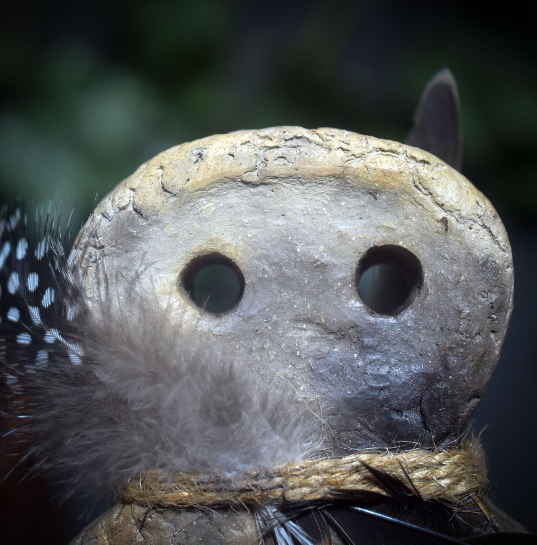 Ritualstab Eye Idol – Rauchbrandkunst & archaische Naturkraft - kraftvolles Ritualwerkzeug aus Ton und Holz - Art.Nr.: RST025