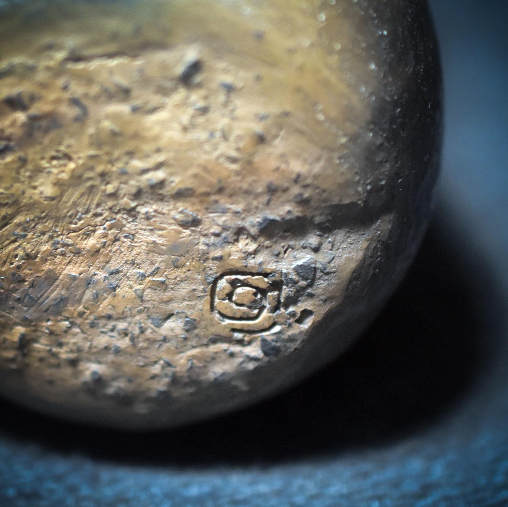 Wächter deiner Wünsche – der archaische Wunschhüter aus Rauchbrand-Ton - dein spiritueller Begleiter - Art.Nr.: WSH002