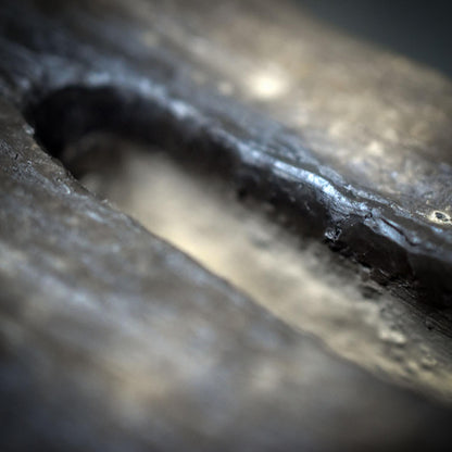 Wächter deiner inneren Wege – der archaische Wunschhüter aus Rauchbrand-Ton - dein spiritueller Begleiter - Art.Nr.: WSH004