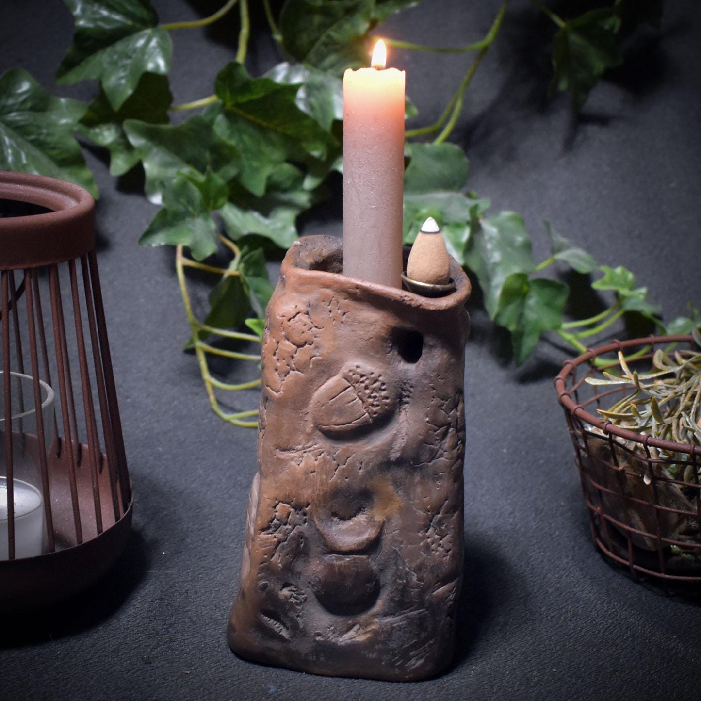 Licht der Großen Göttin – archaischer Kerzen- und Rückfluss - Räucherkegelhalter/Rauchbrandkunst - heidnische Weihnachten - Art.Nr.: JUL005