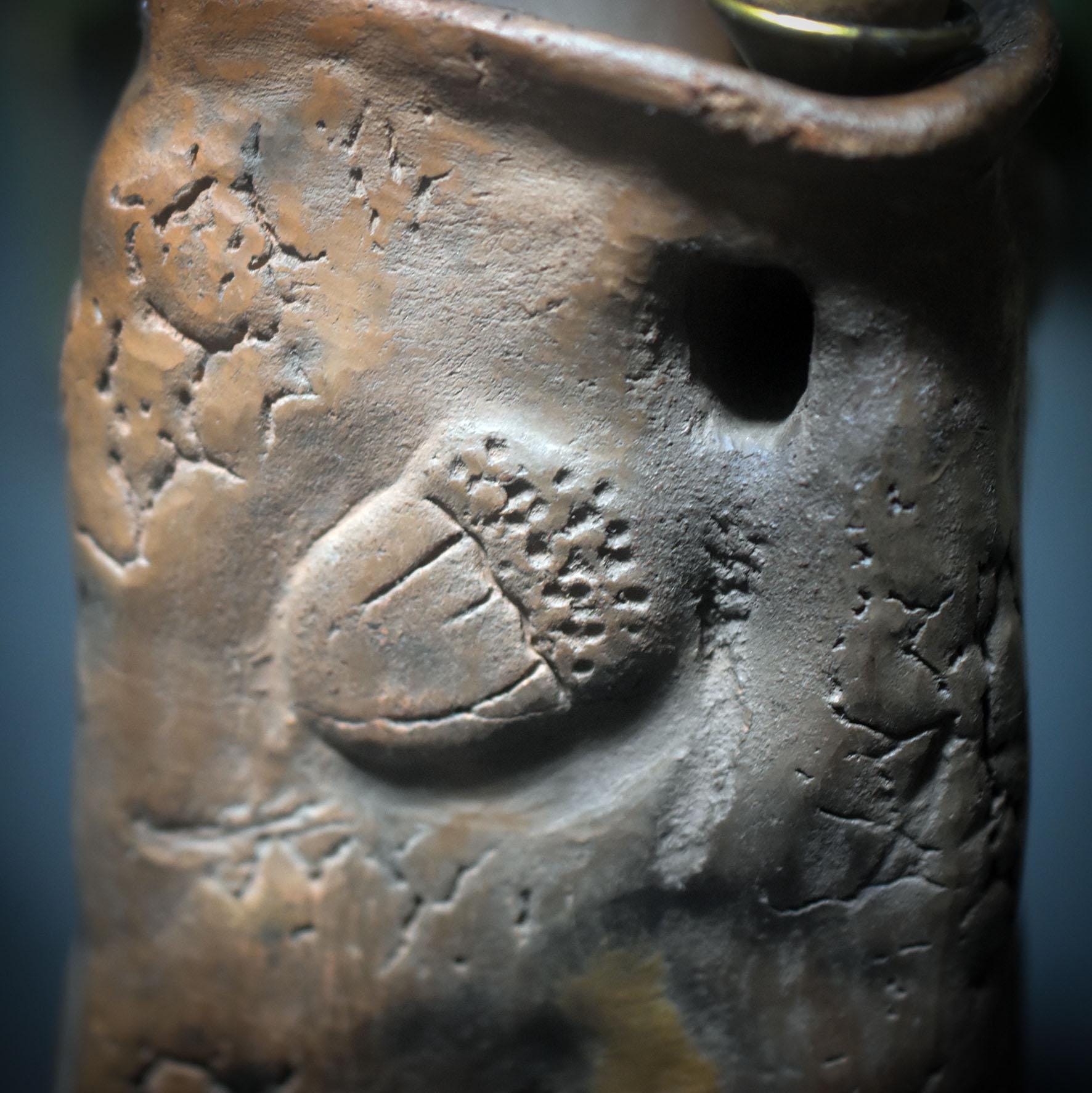 Licht der Großen Göttin – archaischer Kerzen- und Rückfluss - Räucherkegelhalter/Rauchbrandkunst - heidnische Weihnachten - Art.Nr.: JUL005