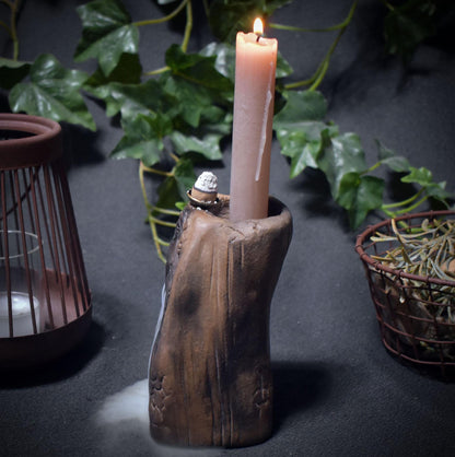 Hekates Flamme – mystischer Kerzen- und Räucherkegelhalter der dreifachen Göttin Art.Nr.: RÄH033