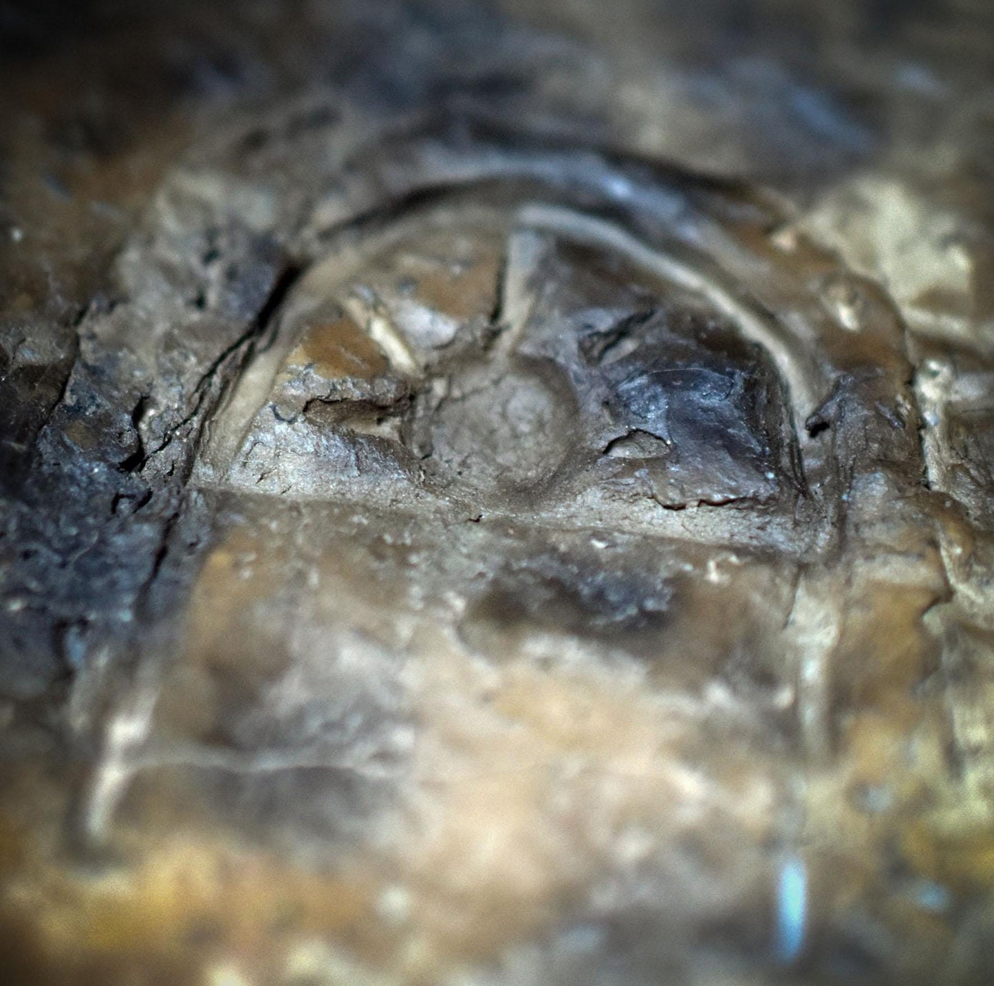 Dein Rauhnachtsbegleiter – Handgefertigter Ritualteller mit 12 Monatsmulden und wählbarem Symboldesign - Art.Nr.: JUL006