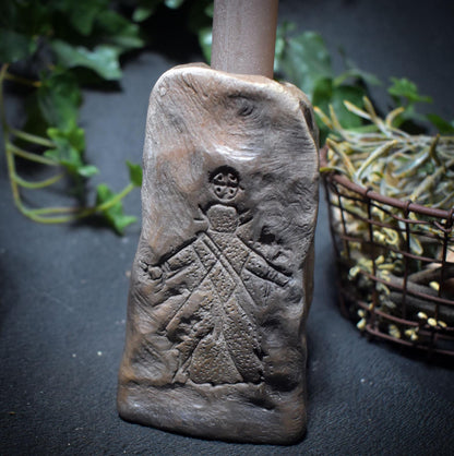 Jul-Kerzenhalter – Traditionelle Rauchbrandkunst mit nordischem Schutzsymbol - Art.Nr.: TKH014