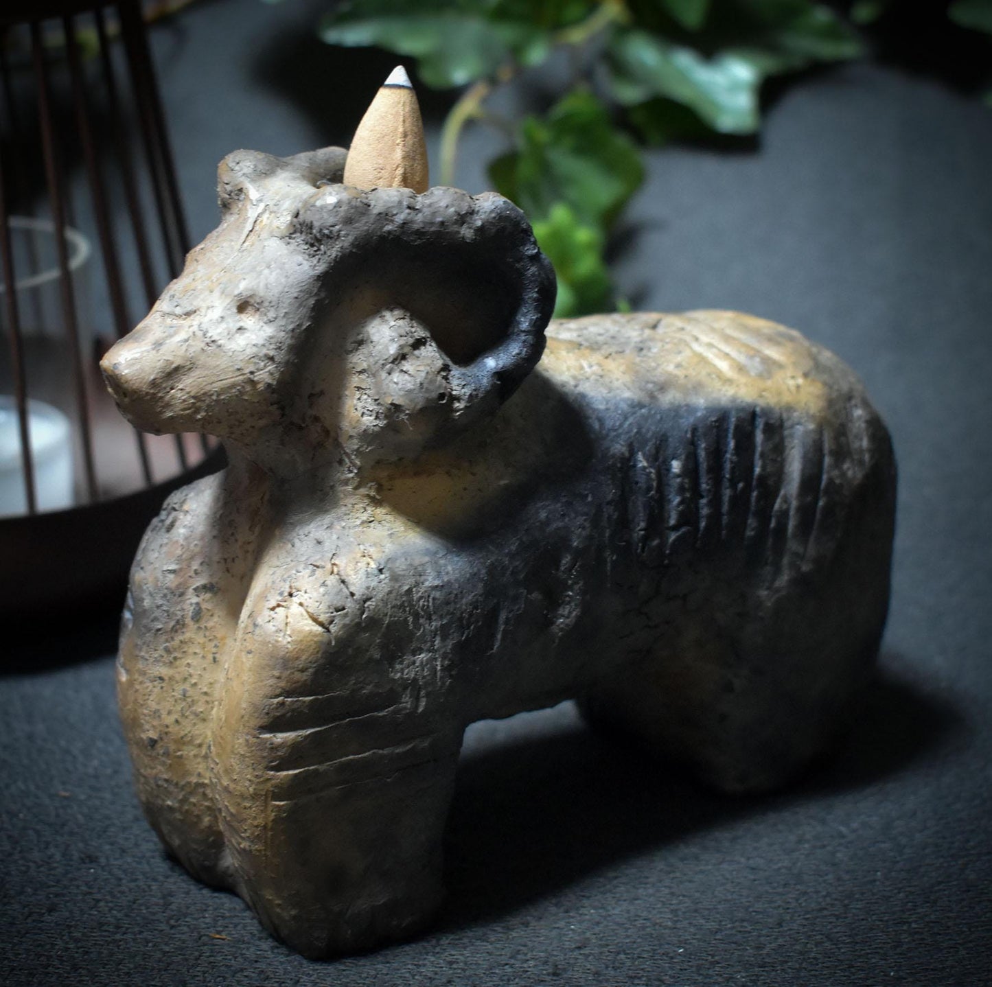 Rückfluss Räucherkegelhalter „Jul Ziege“ – Traditionelle Rauchbrandkunst für Heidnische Weihnachten