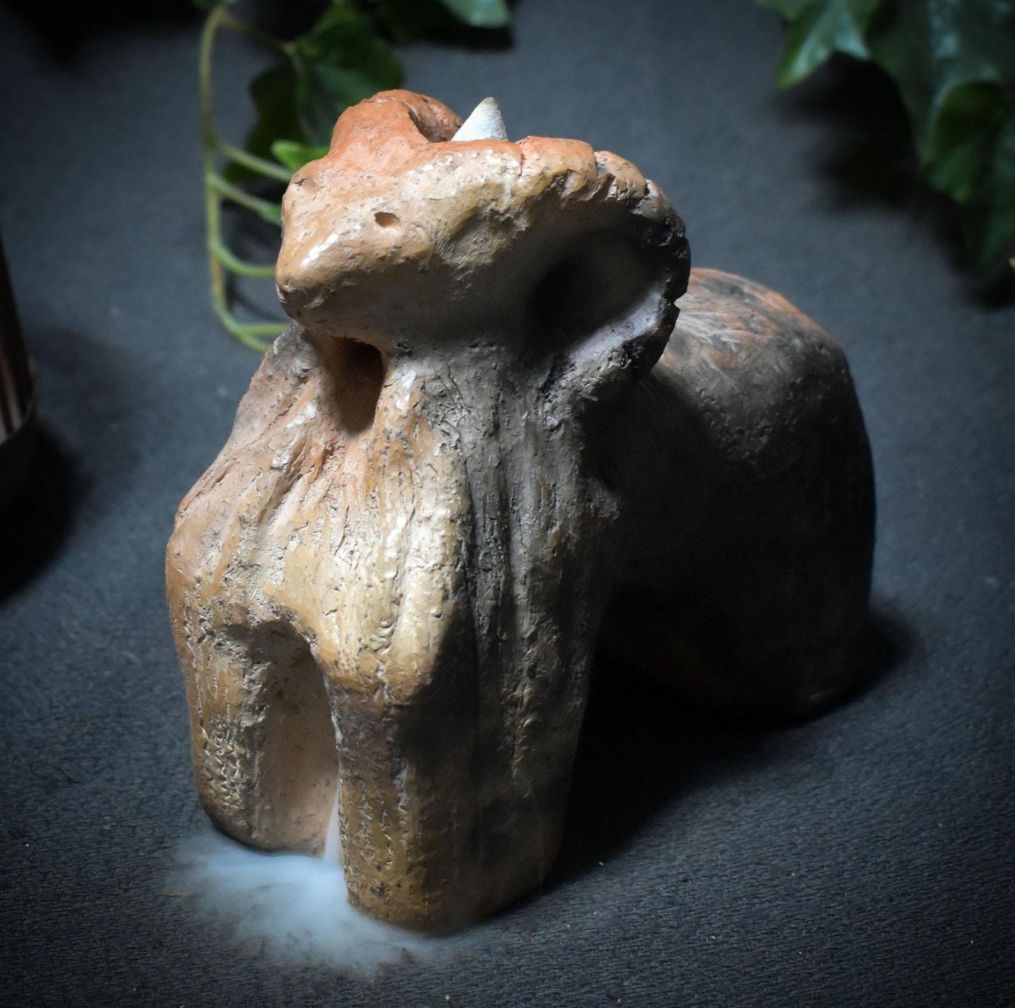 Rückfluss Räucherkegelhalter „Jul Ziege“ – Traditionelle Rauchbrandkunst für Heidnische Weihnachten