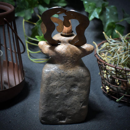 Rückfluss-Räucherkegelhalter Hirsch – Archaische Rauchbrandkunst für das Julfest