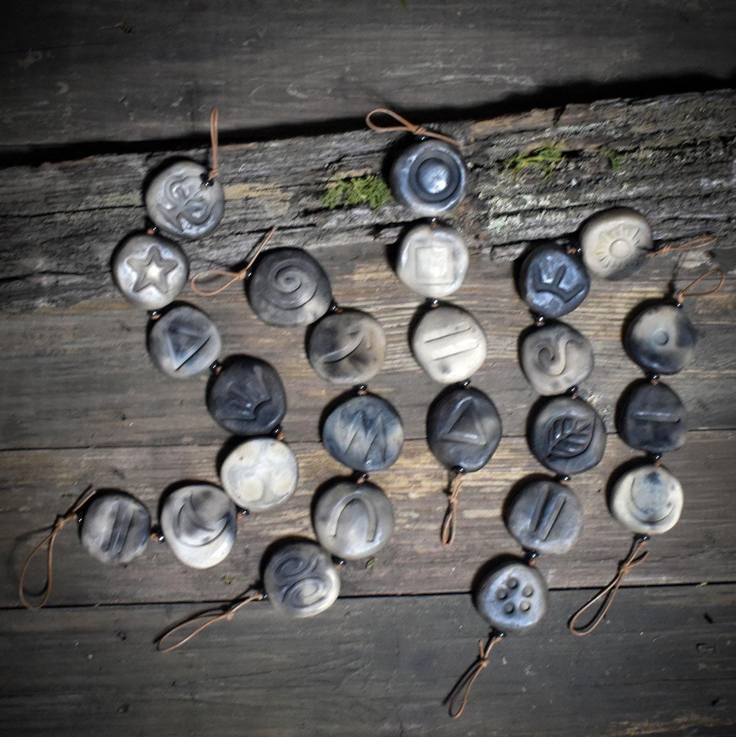 Weg der Intuition – Rauchbrand-Kette als Ritualbegleiter und Talisman der inneren Stimme