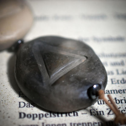 Weg des Schutzes – Rauchbrand-Kette mit 4 Steinen für Erdung und innere Stärke