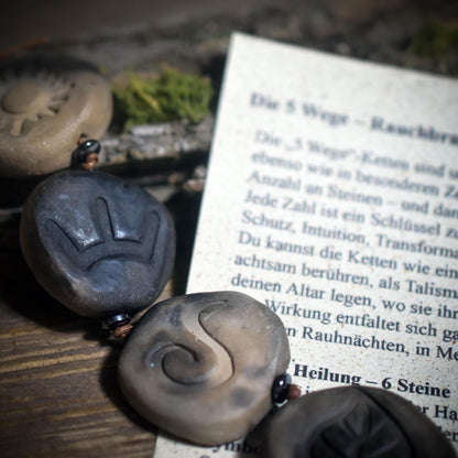 Weg der Heilung – Rauchbrand-Kette mit 6 Steinen für Balance und Lebensfluss
