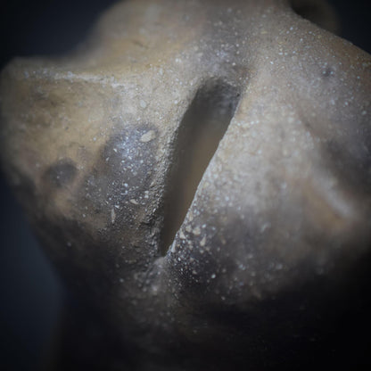 Wächter deiner Wünsche – der archaische Wunschhüter aus Rauchbrand-Ton - dein spiritueller Begleiter - Art.Nr.: WSH002