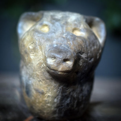 Ritualstab Schutz – Bärenkopf aus traditionell gebranntem Ton, kraftvoll & erdig - Art.Nr.: RST030