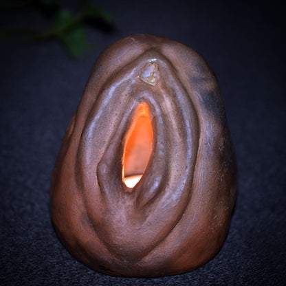 Archaisches Yoni Objekt – Rauchbrandkunst mit Citrin und innerem Licht - Art.Nr.: TKH015