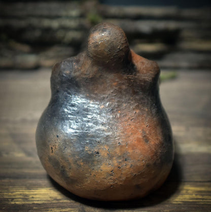 Hüterin deiner Wünsche – die archaische Göttin aus Rauchbrand-Ton - deine spirituelle Lebensbegleiterin - Art.Nr.: WSH006