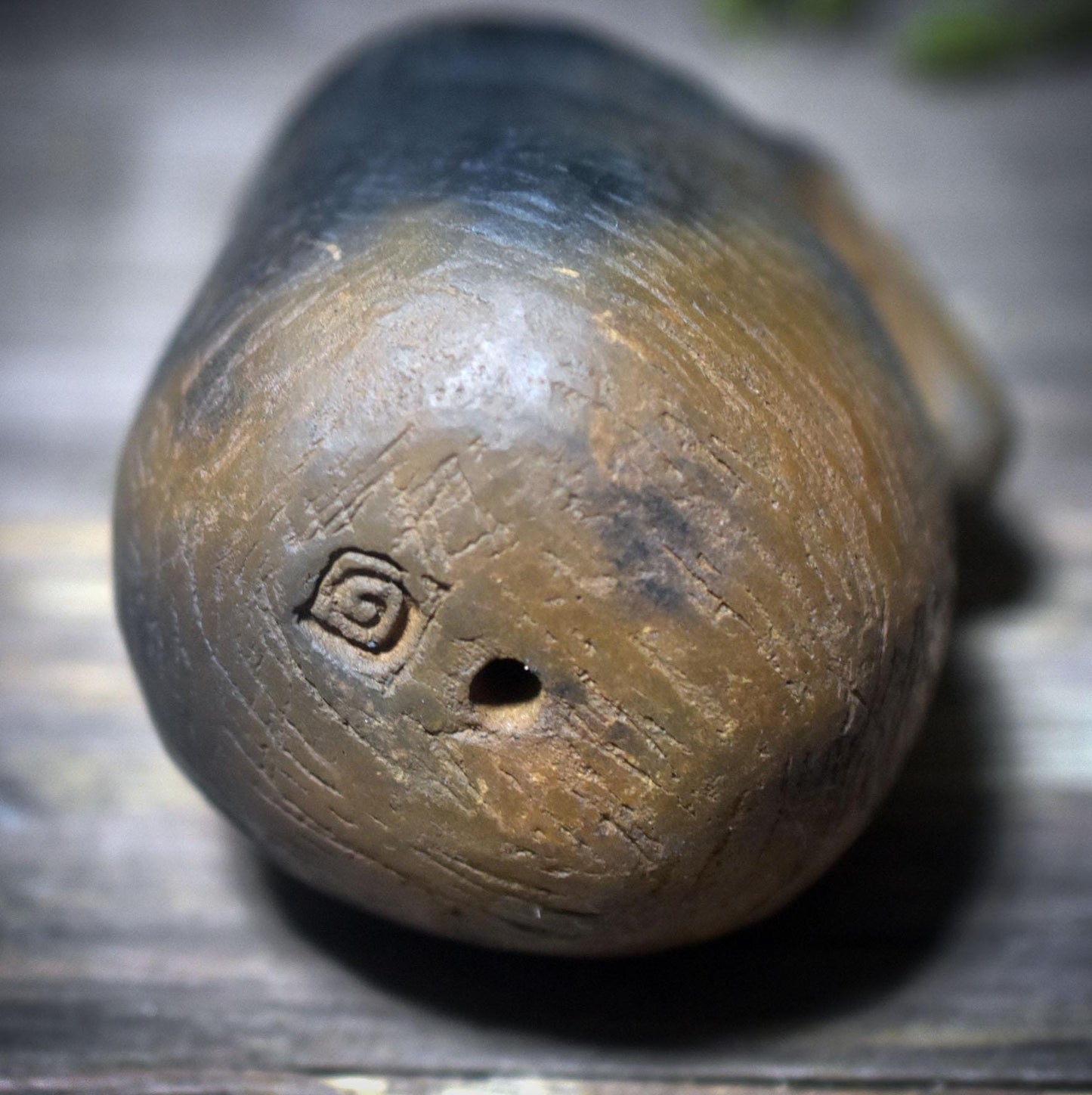 schamanische Rassel - Archaischer Klangkörper aus Ton – in Adlergestalt für Rituale und Zeremonien - Art.Nr.: SRA053