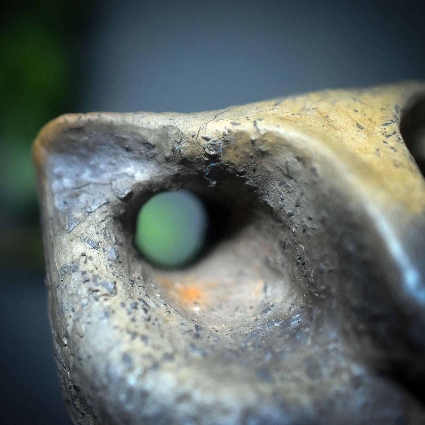 Archaische Eule aus Rauchbrand-Ton – Hüterin der Nachtweisheit - Art.Nr.: SKU168