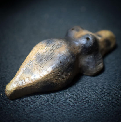 Taschengöttin aus Rauchbrand-Ton – archaische Begleiterin für Schutz, Intuition & Erdung - TAS013