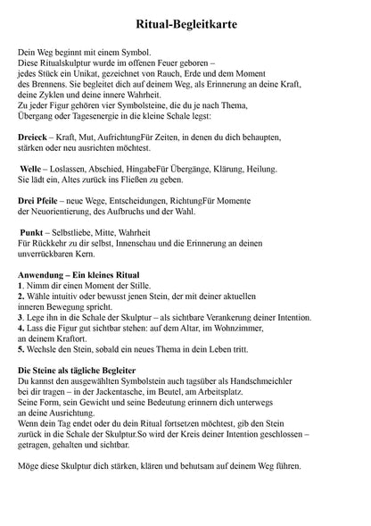 Ritualskulptur aus Rauchbrandton mit vier Symbolsteinen - SKU190