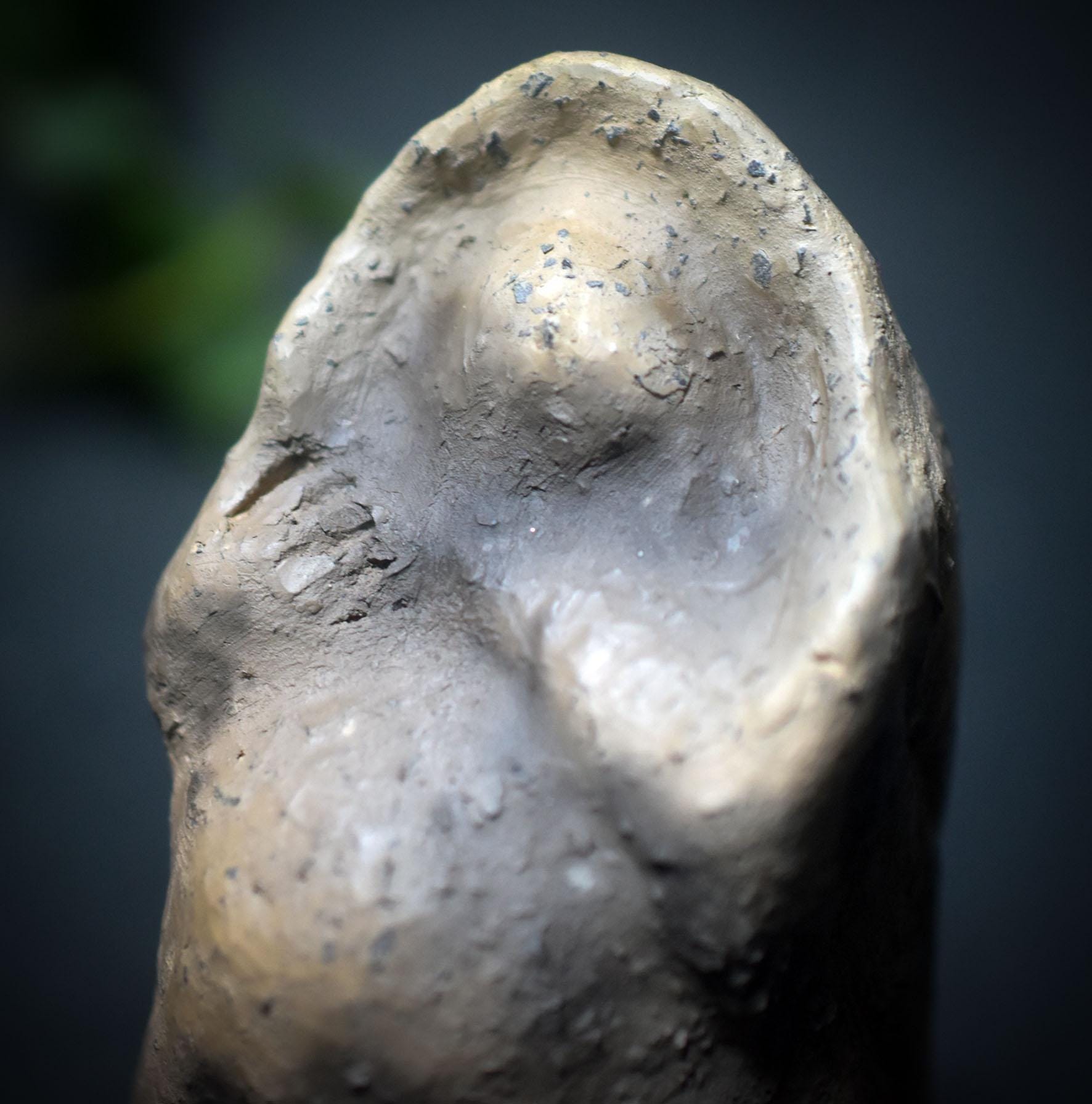 Gebärende Göttin – Archaische Skulptur aus traditioneller Rauchbrandkunst - Art.Nr.: SKU182