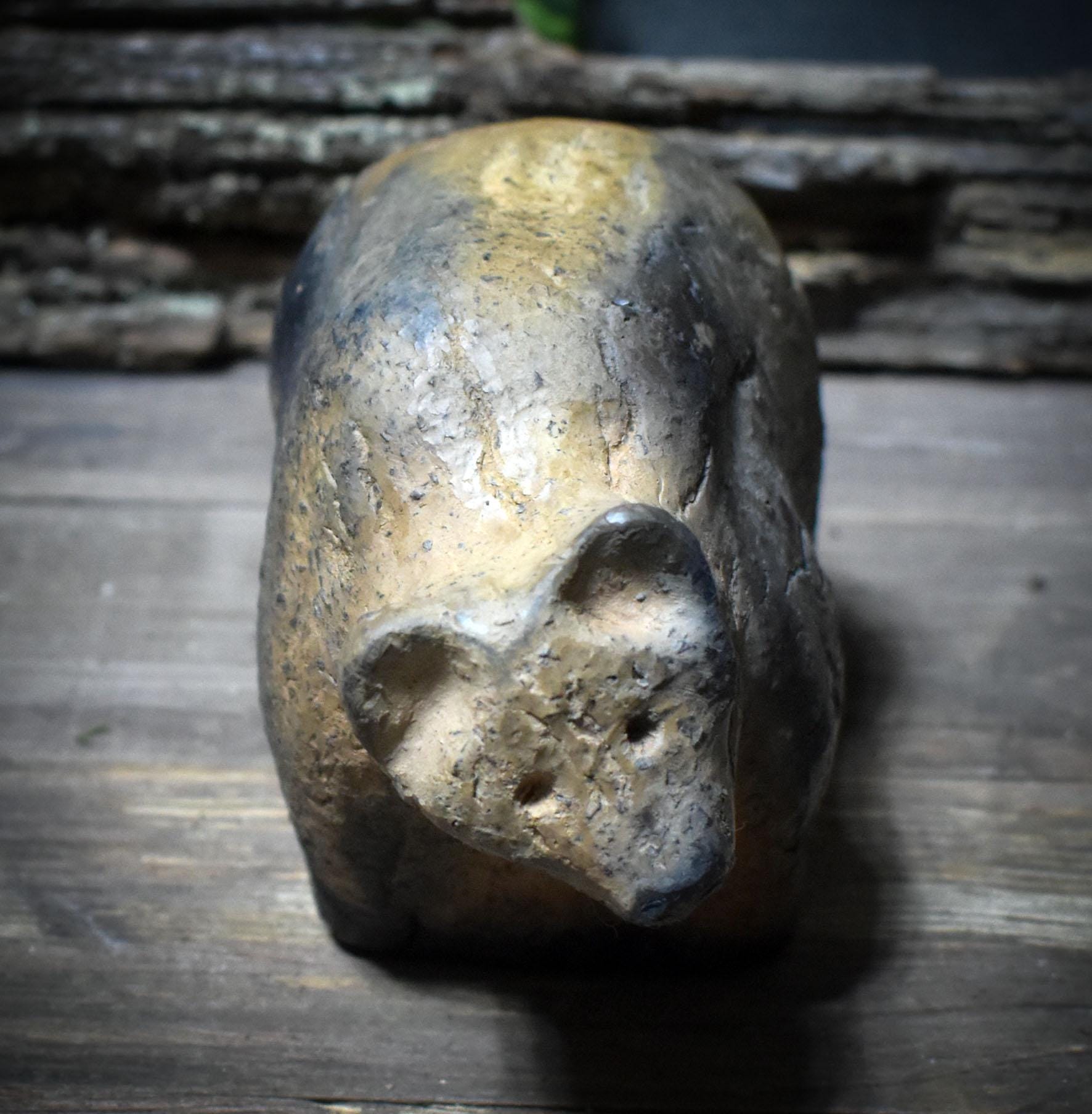 Schamanische Bär-Skulptur aus Rauchbrandton – Archaisches Krafttier für Stärke & Erdverbundenheit - SKU196