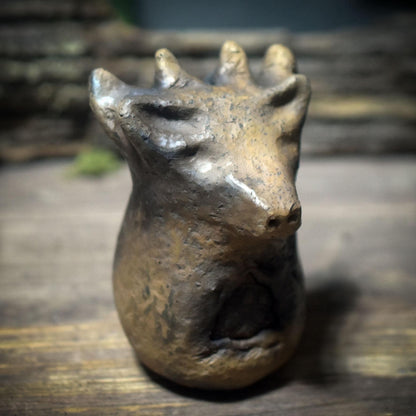 Schamanische Hirsch-Rassel aus Rauchbrandton – Archaischer Klangkörper für Ritual & Erdverbundenheit - SRA059