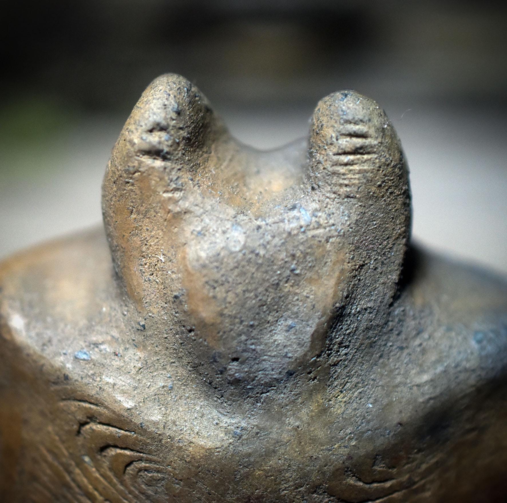 Schamanische Cernunnos-Rassel aus Rauchbrandton – Archaischer Klangkörper für Rituale & Naturverbundenheit - SRA061