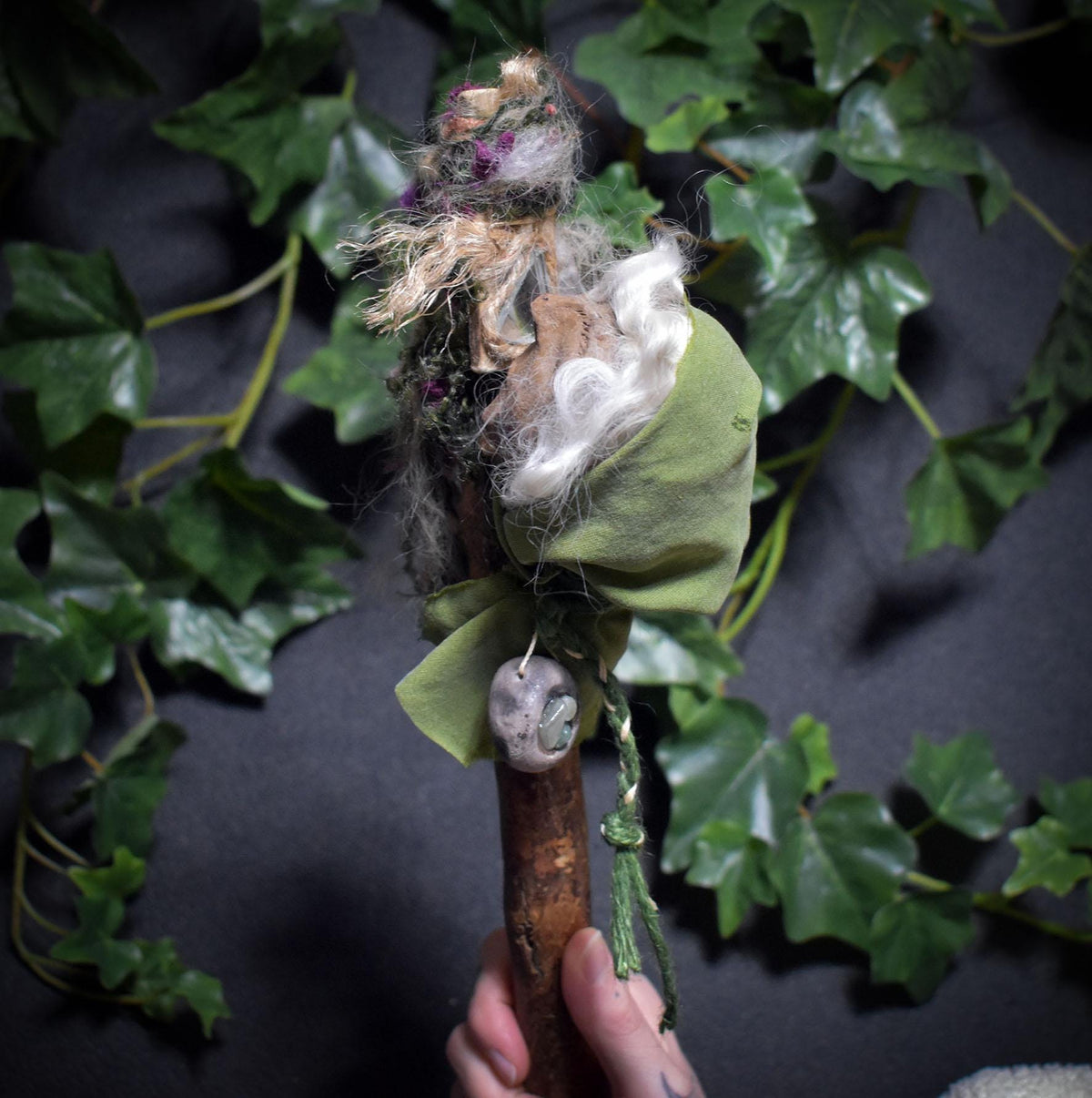 Ritualstab der Heilung & Selbstliebe – archaische Kunst aus traditionell gebranntem Ton - RST040