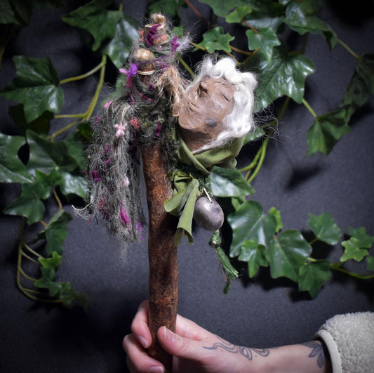 Ritualstab der Heilung & Selbstliebe – archaische Kunst aus traditionell gebranntem Ton - RST040