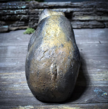 Schamanische Bär-Skulptur aus Rauchbrandton – Archaisches Krafttier für Stärke & Erdverbundenheit - SKU196