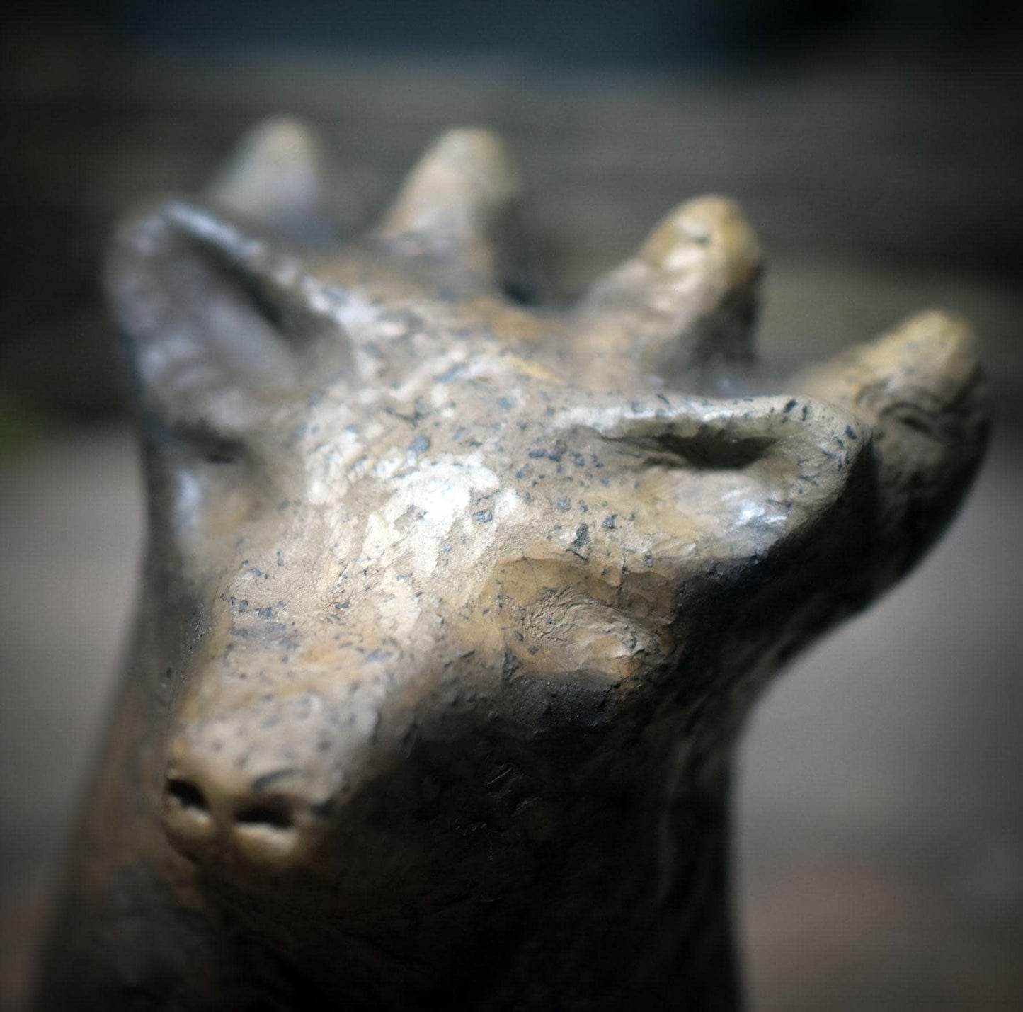 Schamanische Hirsch-Rassel aus Rauchbrandton – Archaischer Klangkörper für Ritual & Erdverbundenheit - SRA059