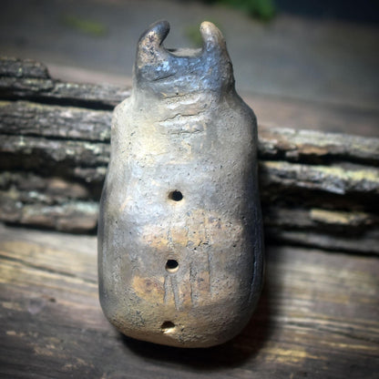 Cernunnos Rassel – Archaisches Ritualwerkzeug aus gebranntem Ton - SRA0676