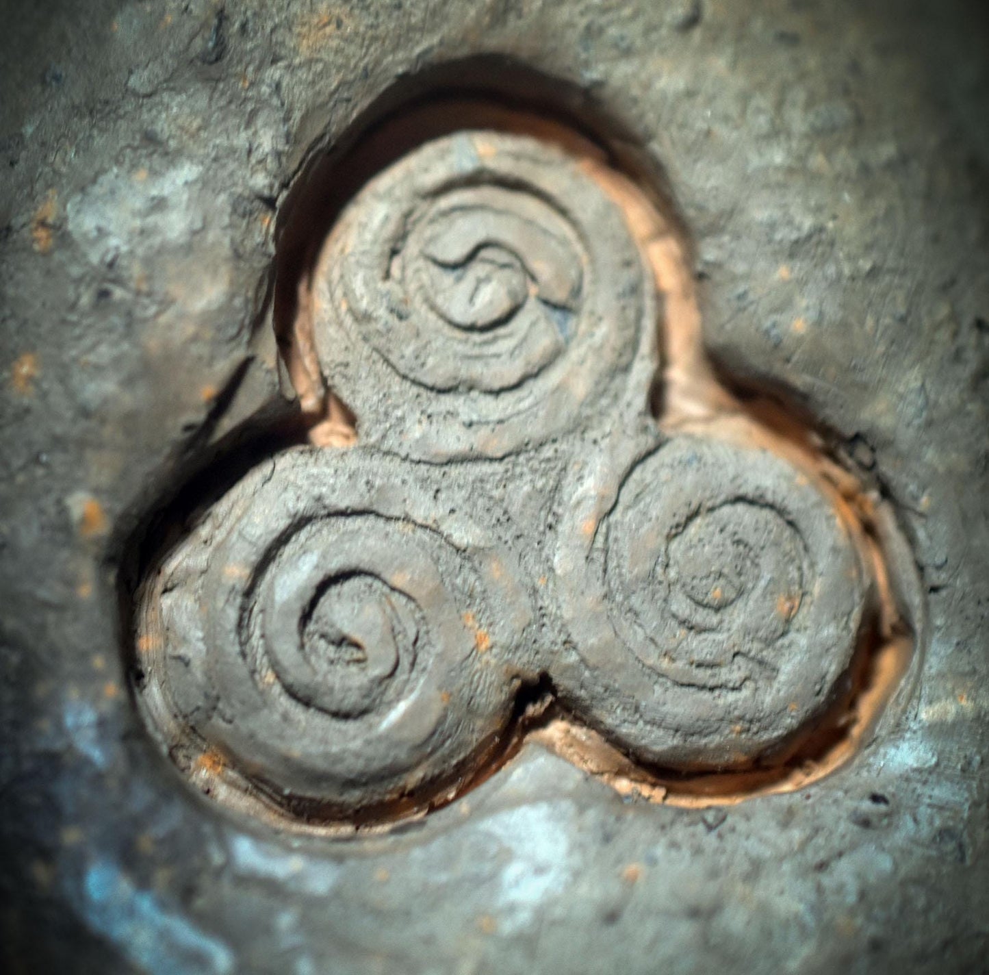 Cernunnos Rassel – Archaisches Ritualwerkzeug aus gebranntem Ton - SRA0676